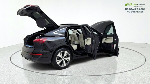 Used 2024 Audi Q8 e-tron Premium Plus w/ Premium Plus Package AWD/4WD image 20