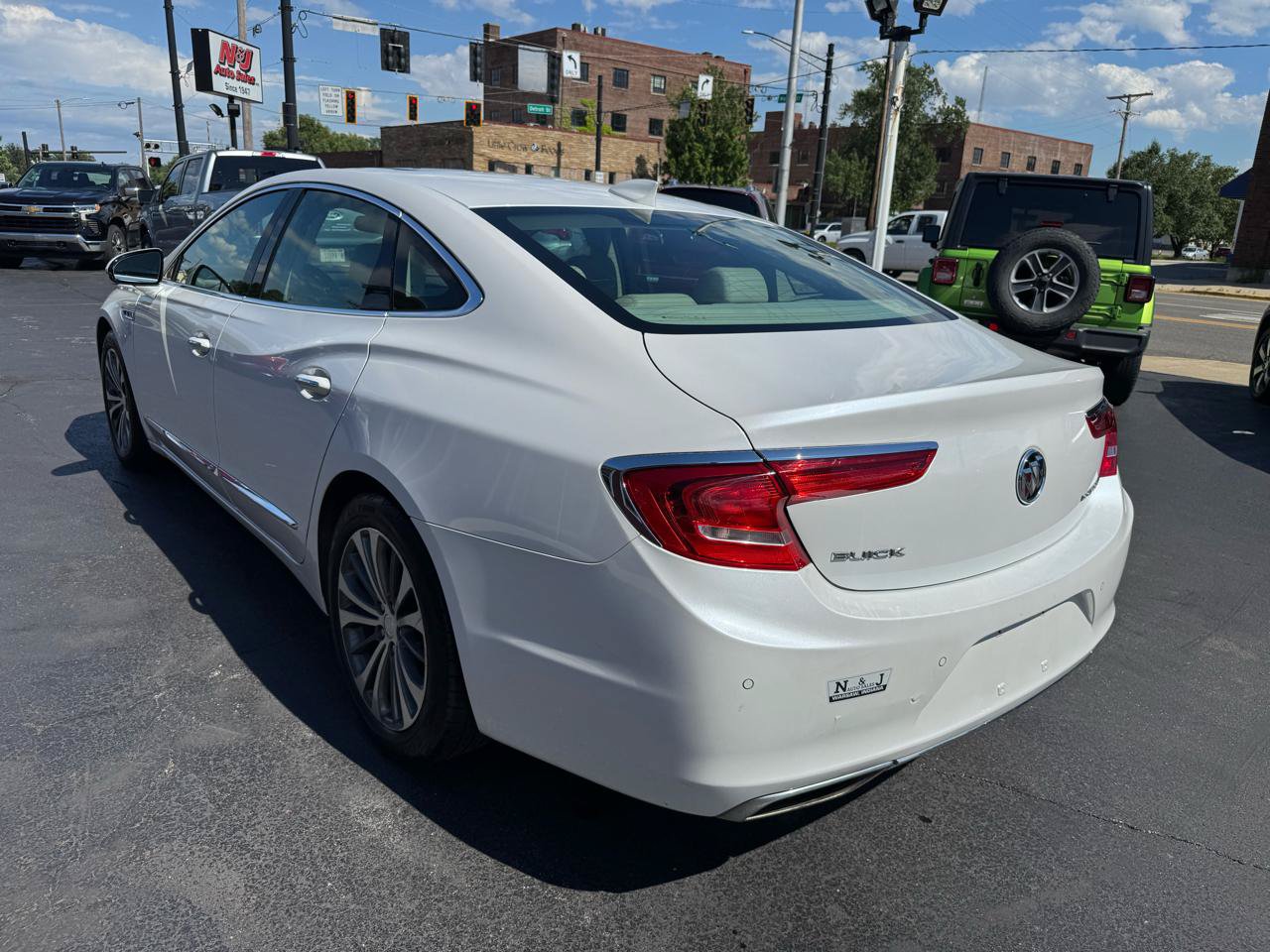 Used 2017 Buick LaCrosse Essence w/ Sun and Shade Package FWD image 7