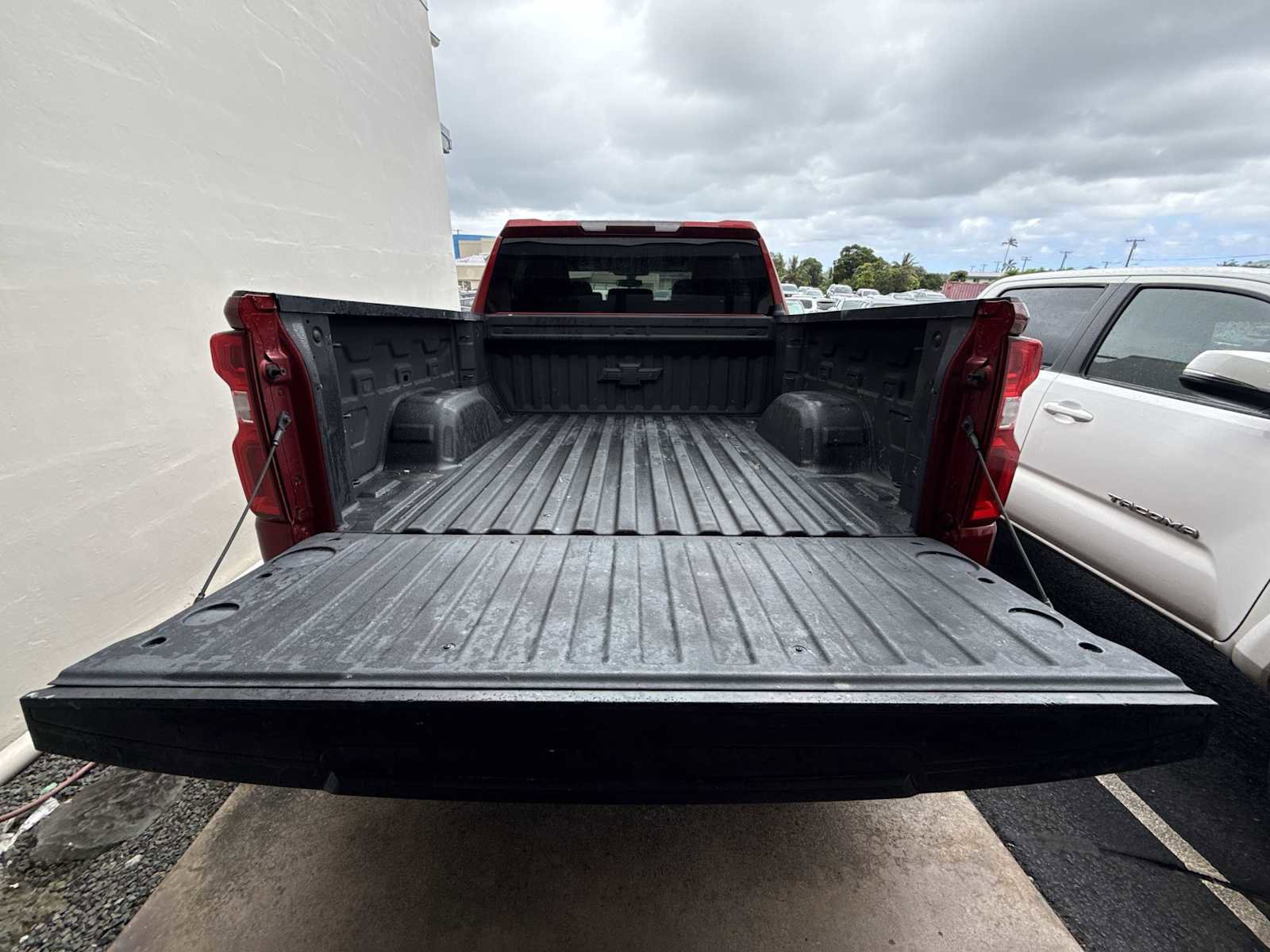 Used 2022 Chevrolet Silverado 1500 Custom w/ LPO, Blackout Package RWD image 23