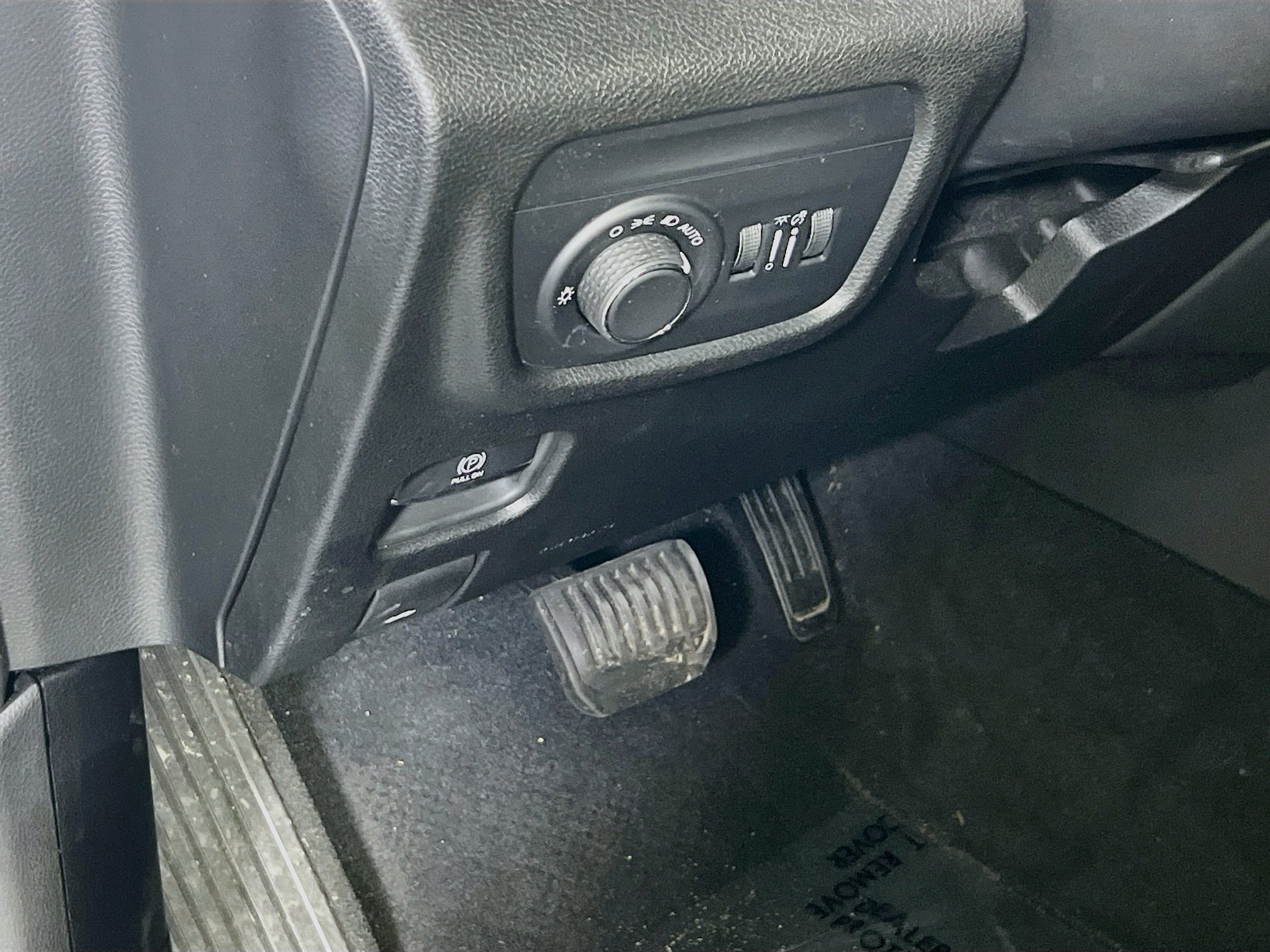 Used 2023 Jeep Grand Cherokee Altitude AWD/4WD image 10