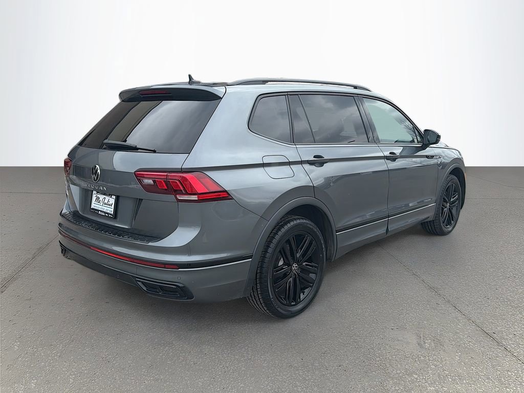 Used 2022 Volkswagen Tiguan SE R-Line image 4