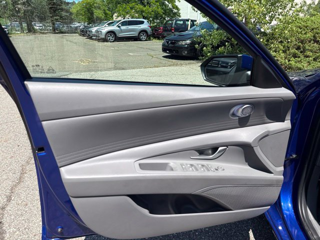 Used 2024 Hyundai Elantra SEL FWD image 25