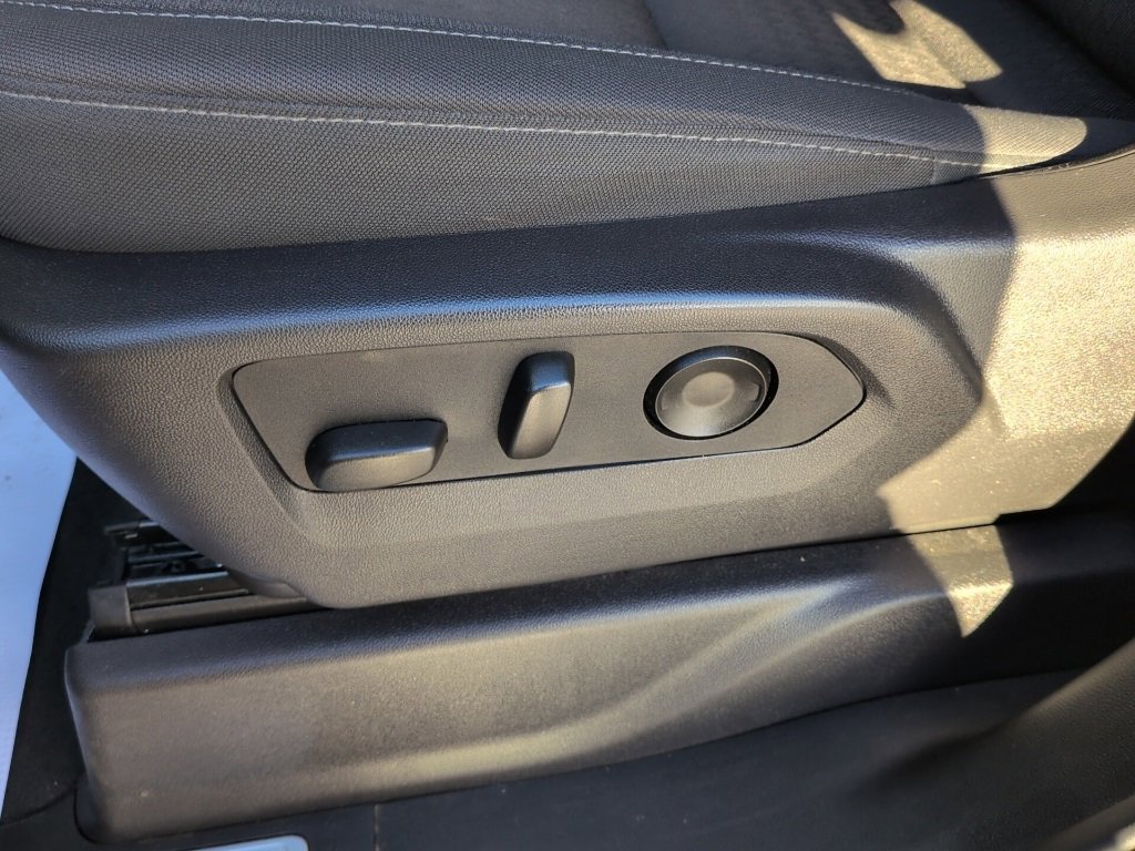 Used 2024 GMC Sierra 1500 Elevation image 13