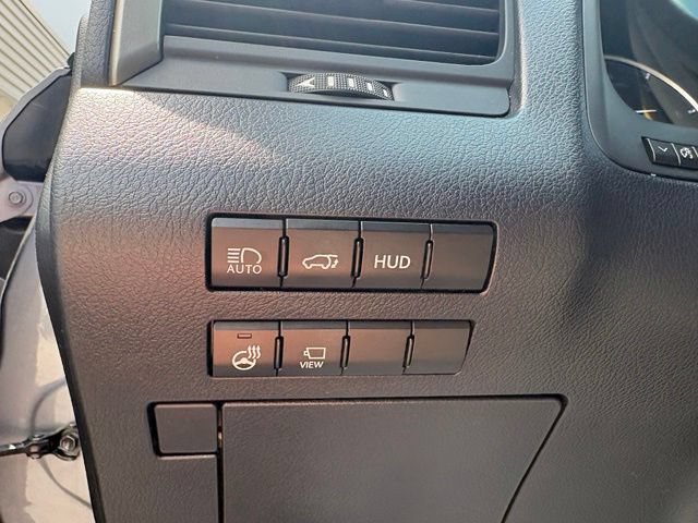 Used 2018 Lexus RX 350L Luxury w/ Accessory Package FWD image 24