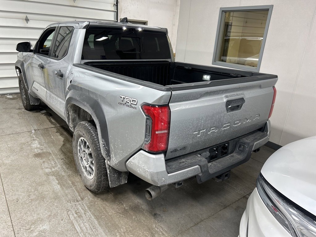 Used 2024 Toyota Tacoma TRD Off-Road image 3