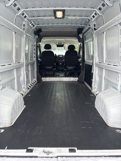 Used 2025 RAM ProMaster 2500 w/ Convenience Group image 10