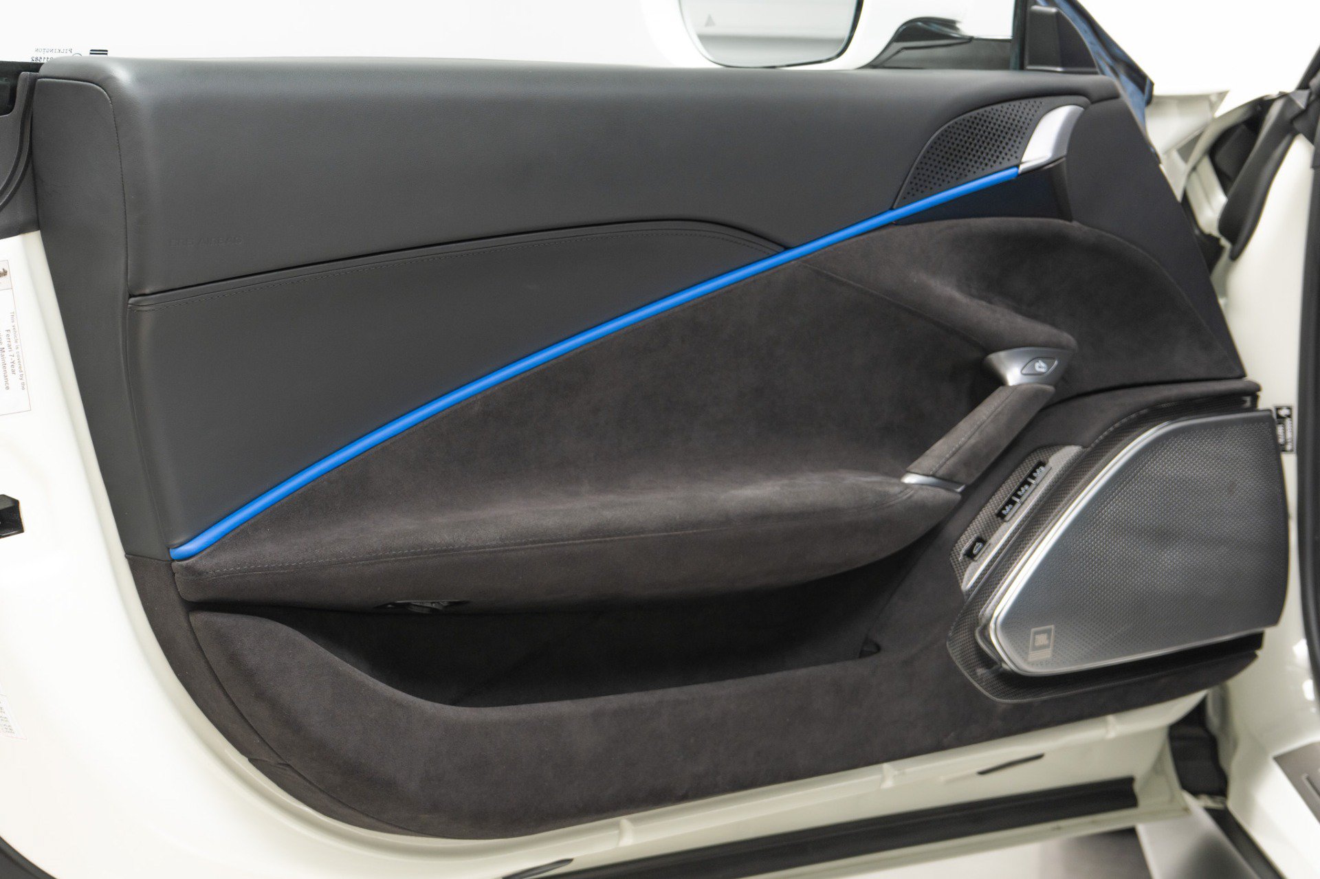 Used 2022 Ferrari Roma RWD image 34