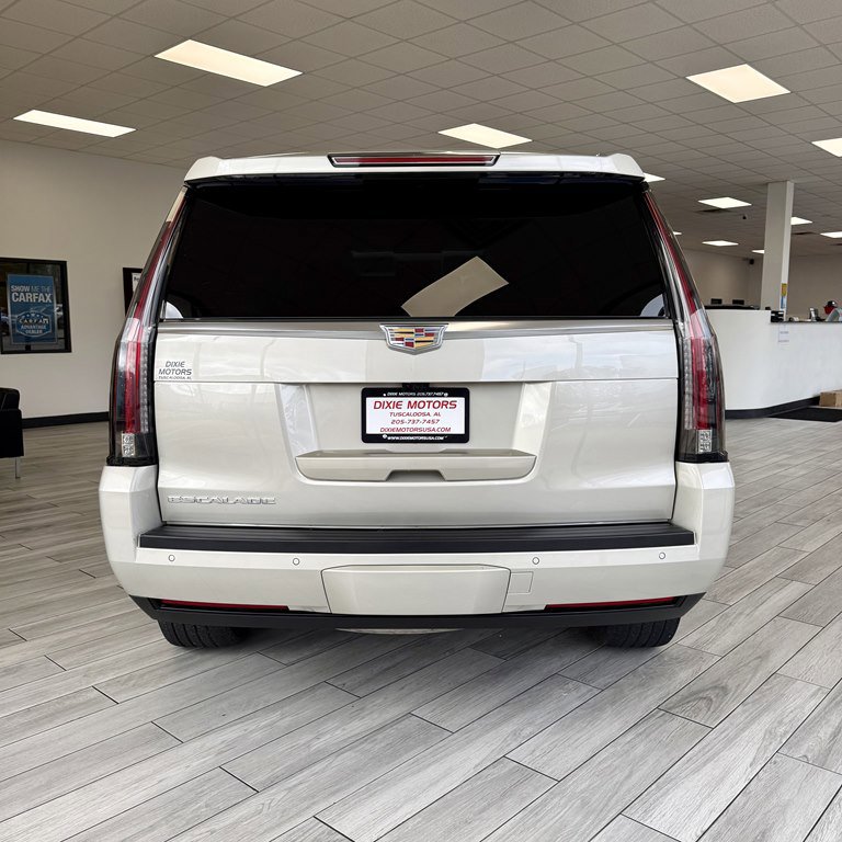 Used 2017 Cadillac Escalade Luxury AWD/4WD image 8
