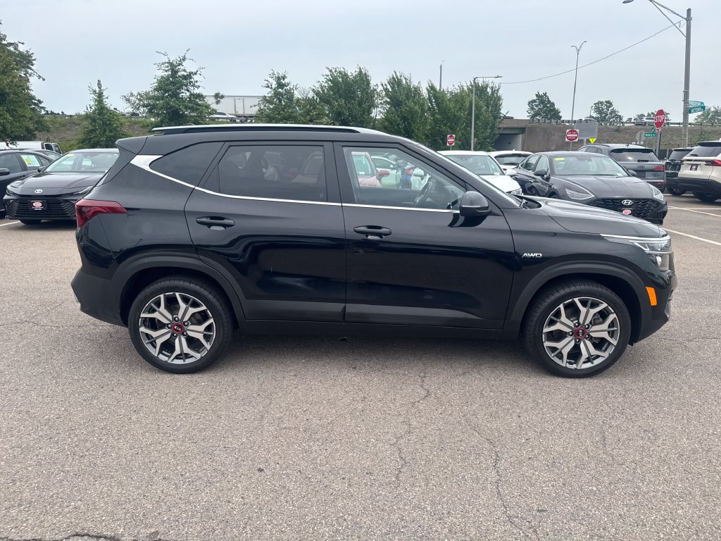 Used 2021 Kia Seltos S AWD/4WD image 9