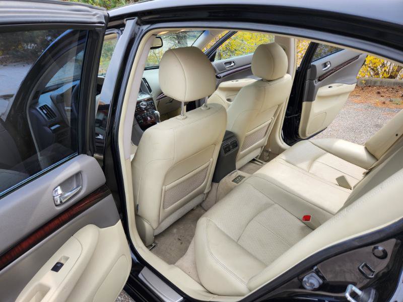 Used 2012 INFINITI G37 Journey w/ Premium Pkg image 42