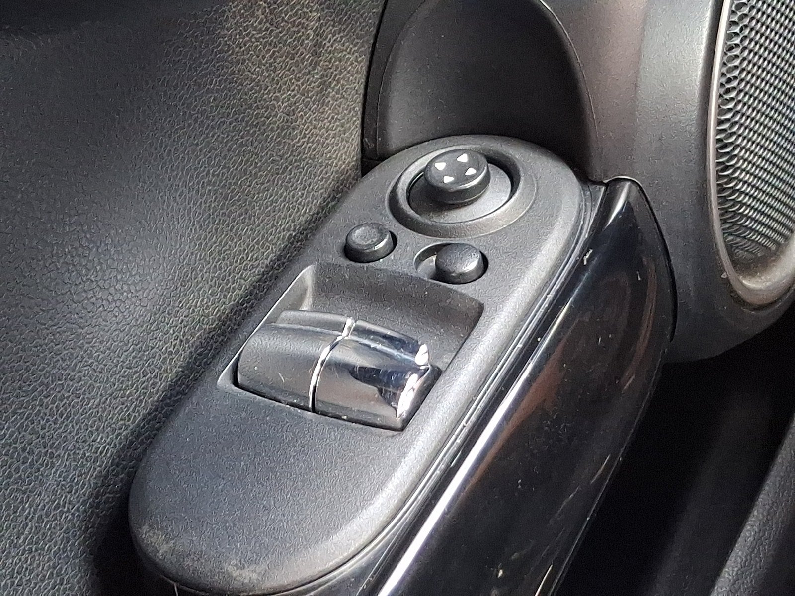 Used 2015 MINI Cooper S FWD image 24