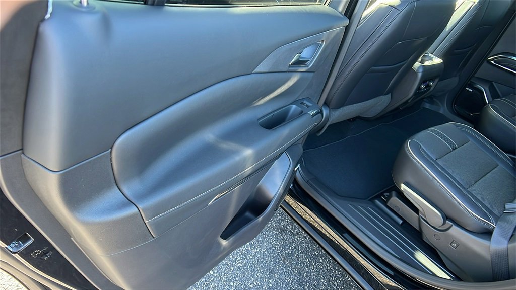 New 2026 Chevrolet Traverse High Country image 17