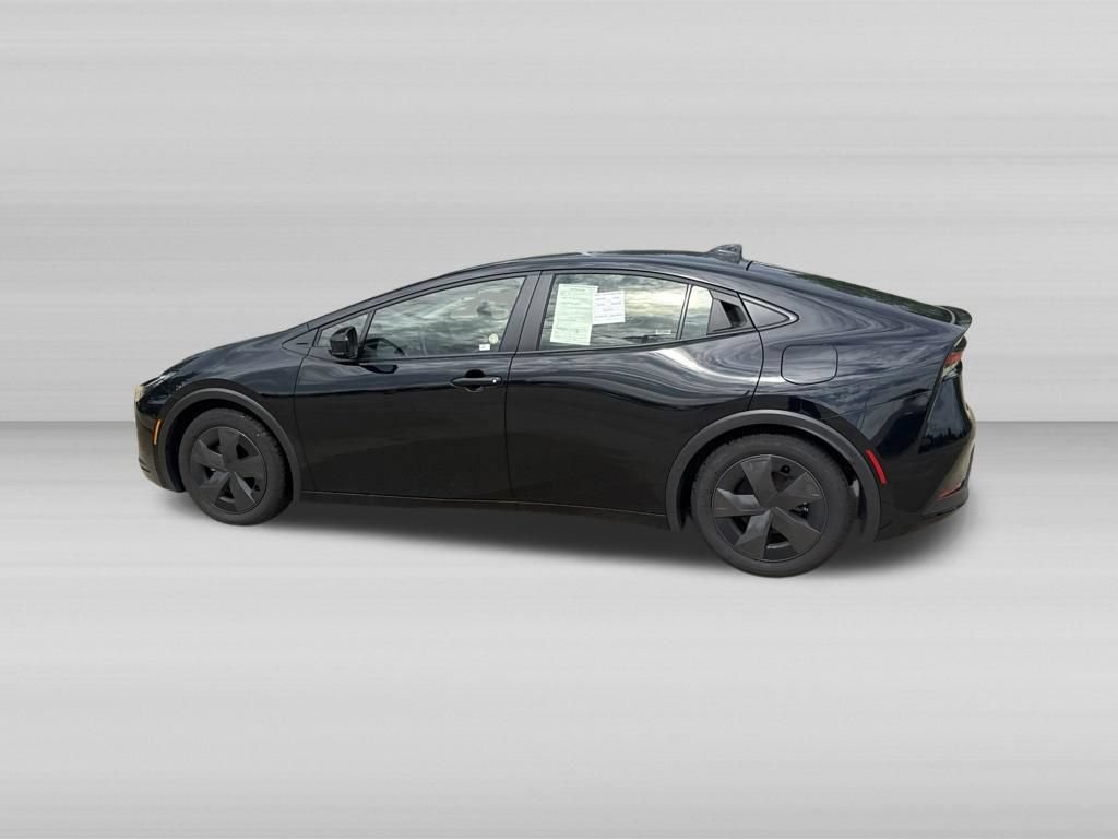 Used 2026 Toyota Prius LE FWD image 10