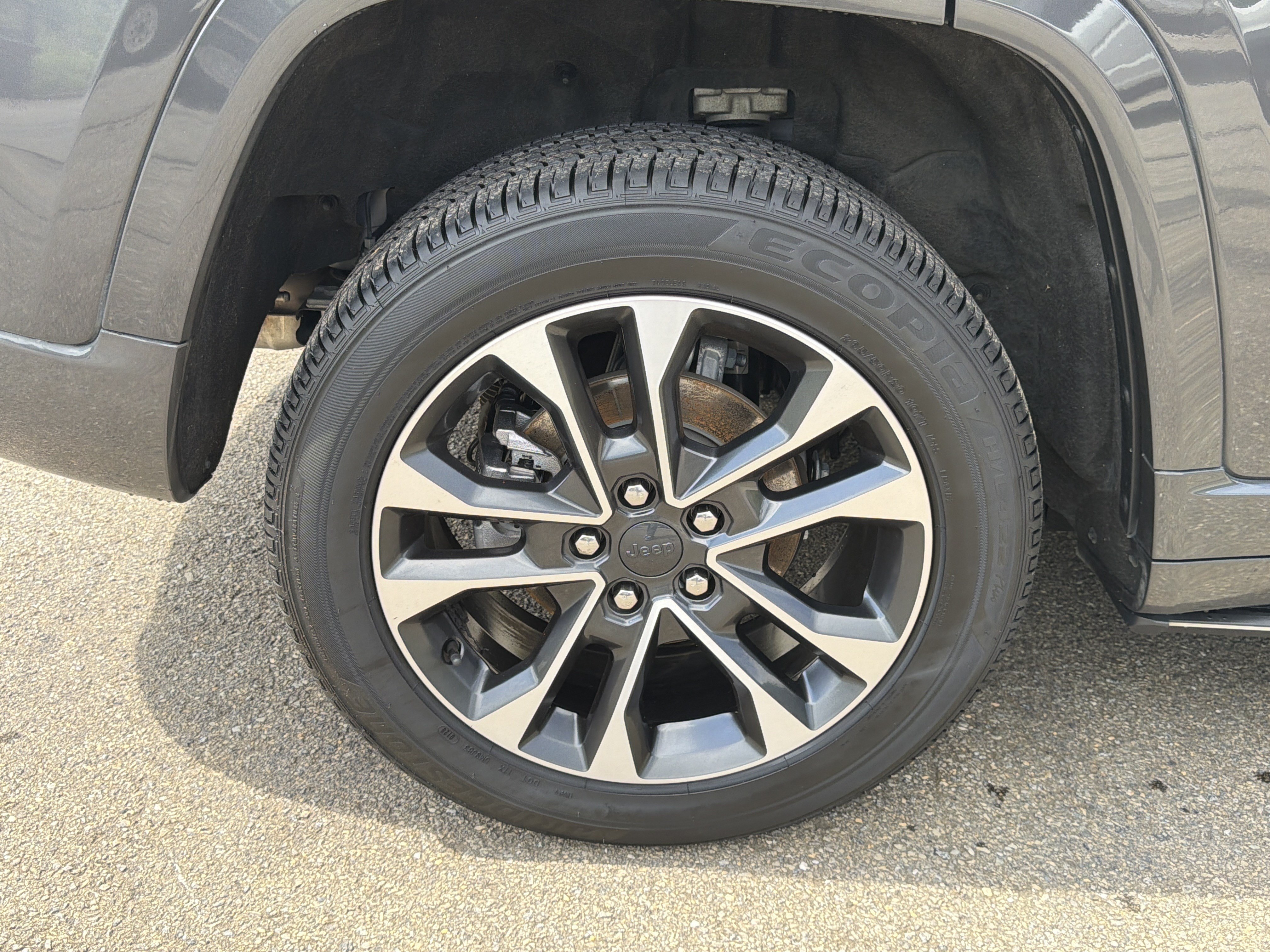 Used 2023 Jeep Grand Cherokee Overland AWD/4WD image 17