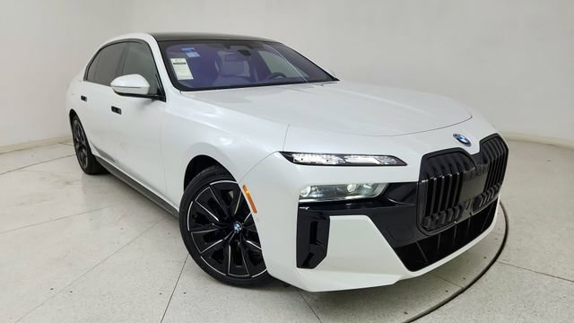 Used 2023 BMW i7 xDrive60 w/ Executive Package 2 image 1