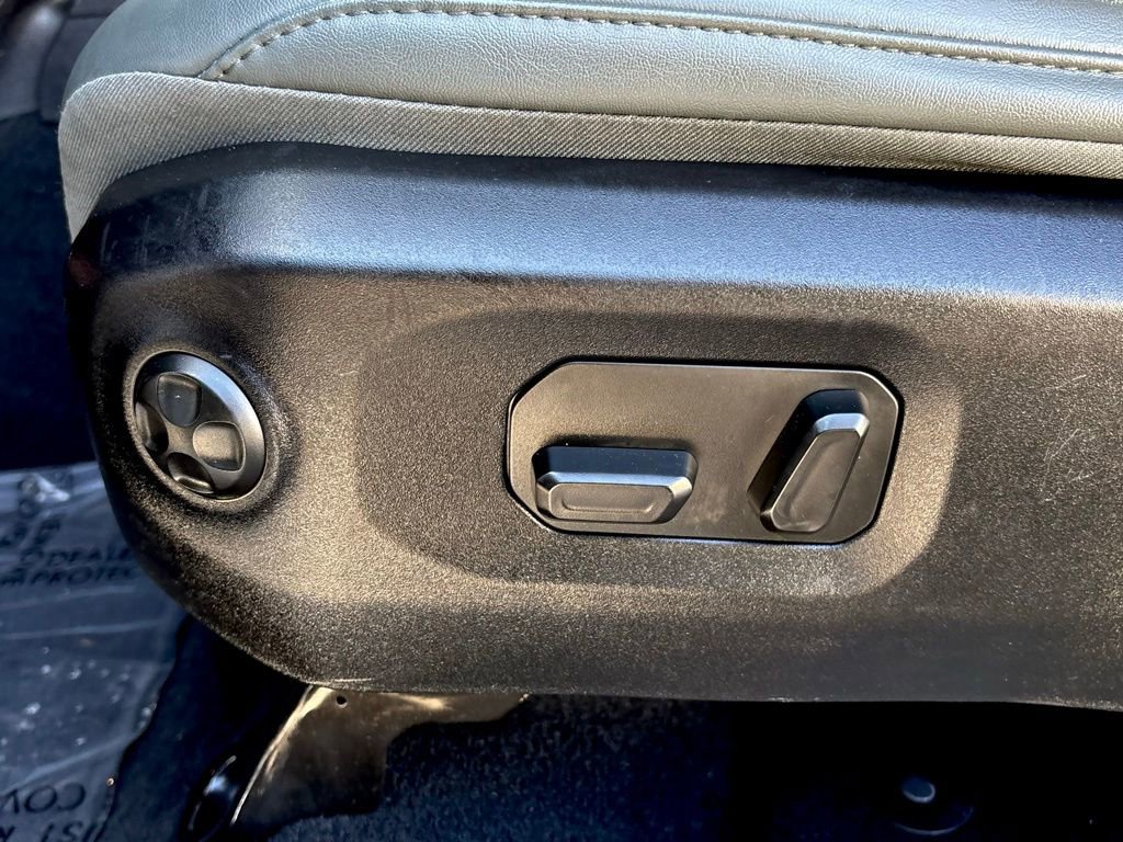 Used 2024 Jeep Gladiator Mojave w/ Technology Group image 14