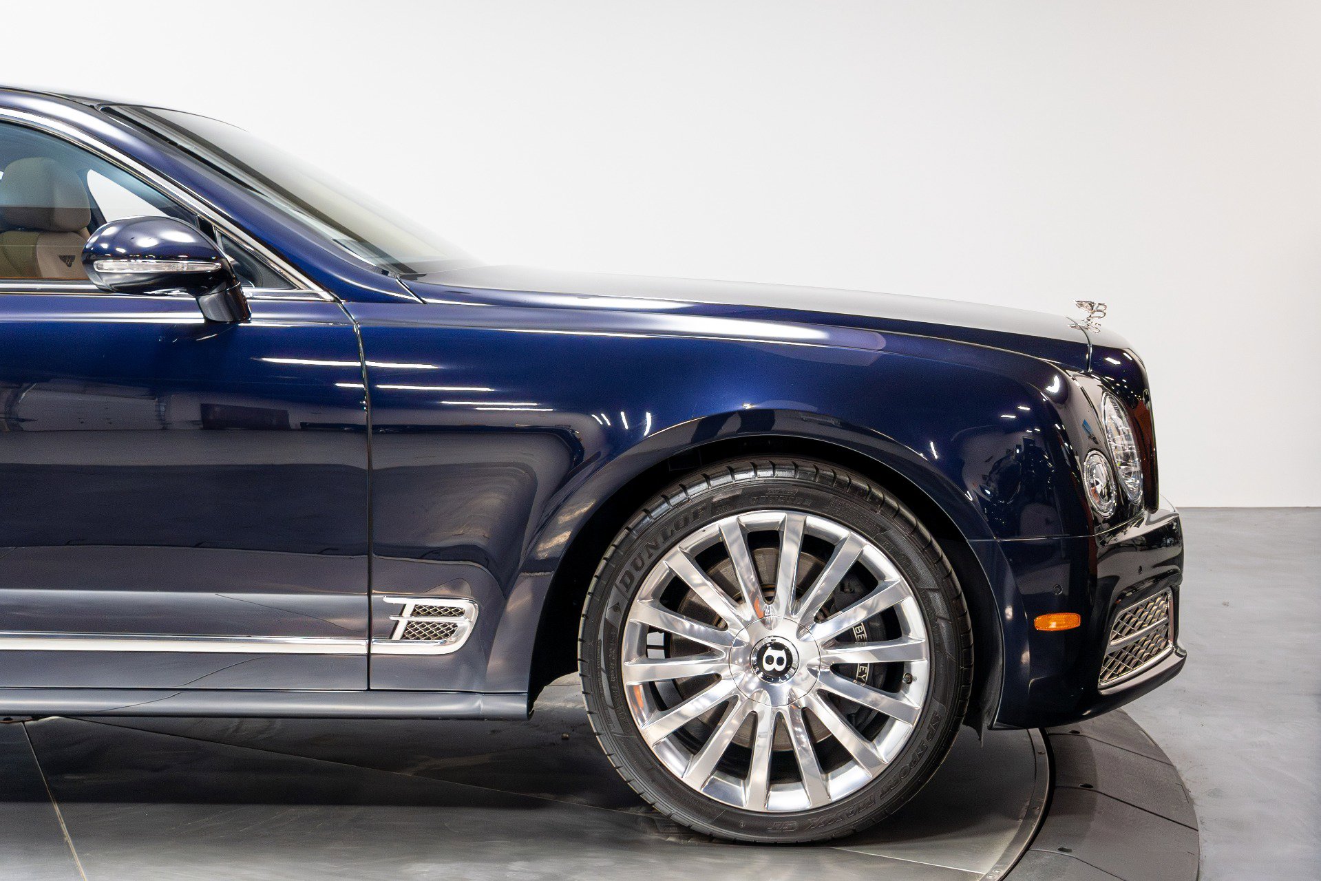 Used 2017 Bentley Mulsanne image 21