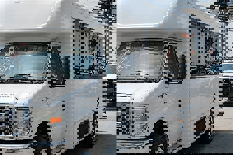 Used 2014 Ford E-350 and Econoline 350 Super Duty image 8