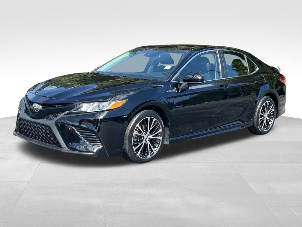 Used 2018 Toyota Camry SE