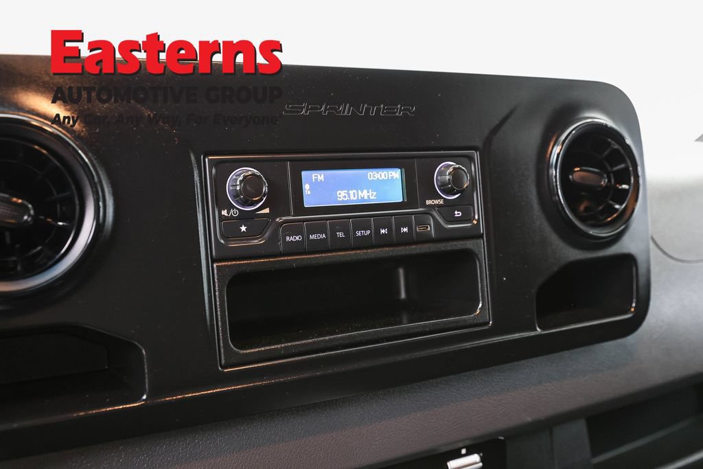 Used 2019 Freightliner Sprinter 2500 RWD image 16