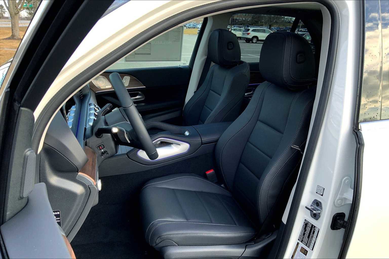 Certified 2025 Mercedes-Benz GLE 350 4MATIC image 12