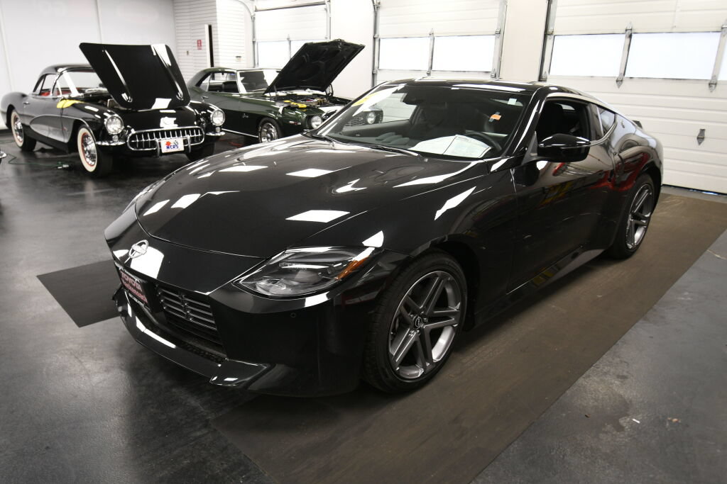 Used 2025 Nissan Z Sport w/ Floor Mat Package RWD image 4