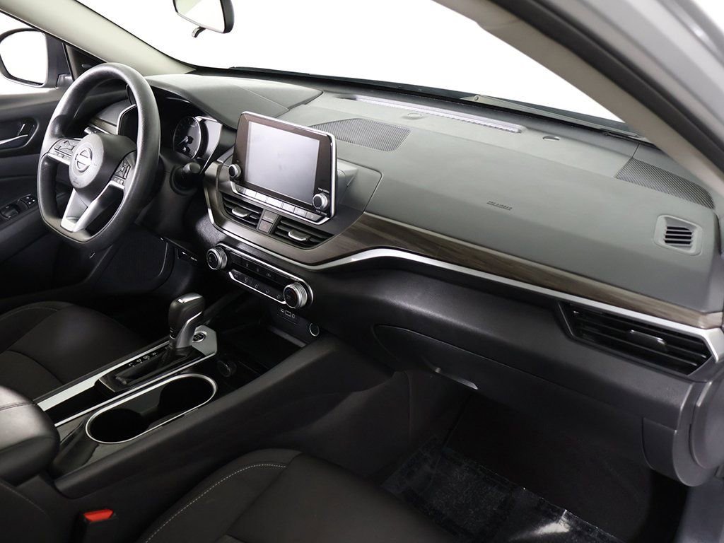 Used 2024 Nissan Altima 2.5 SV image 20