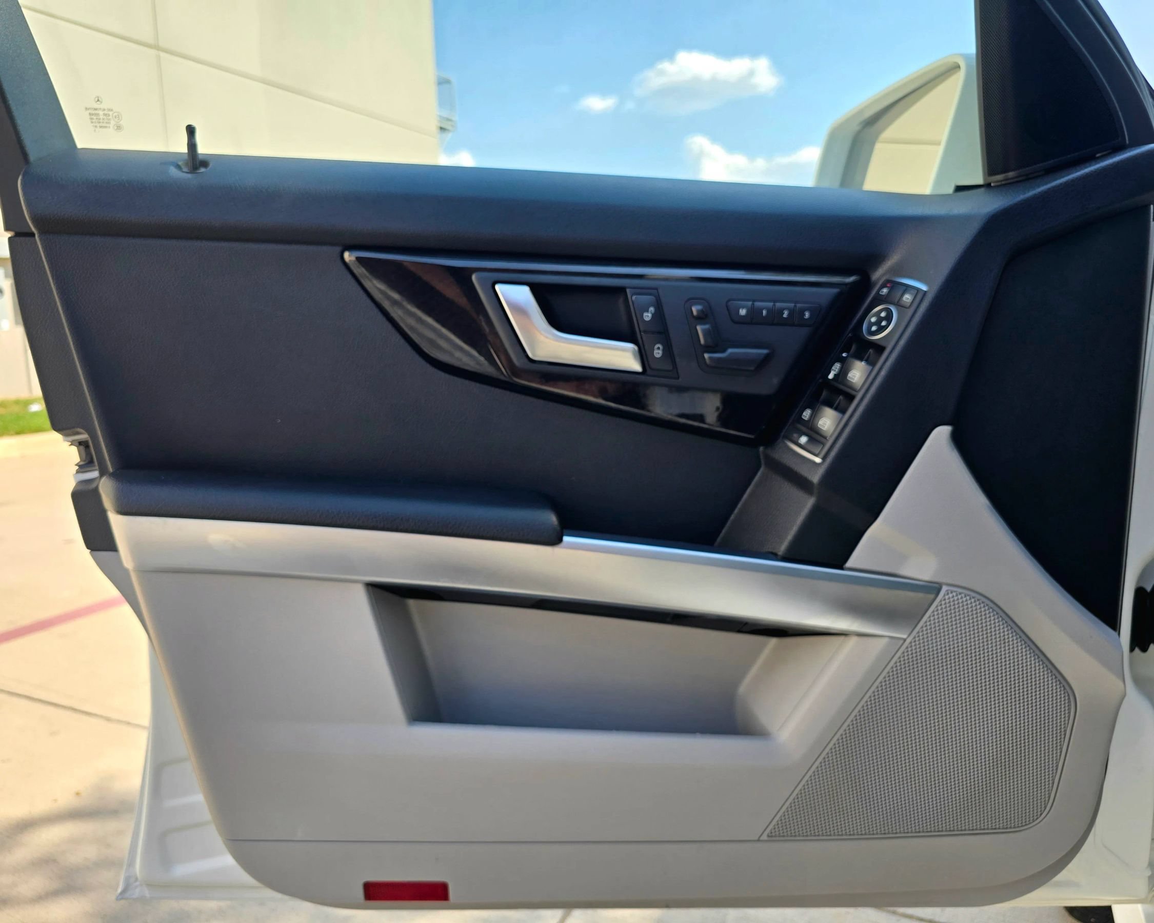 Used 2014 Mercedes-Benz GLK 350 2WD image 16