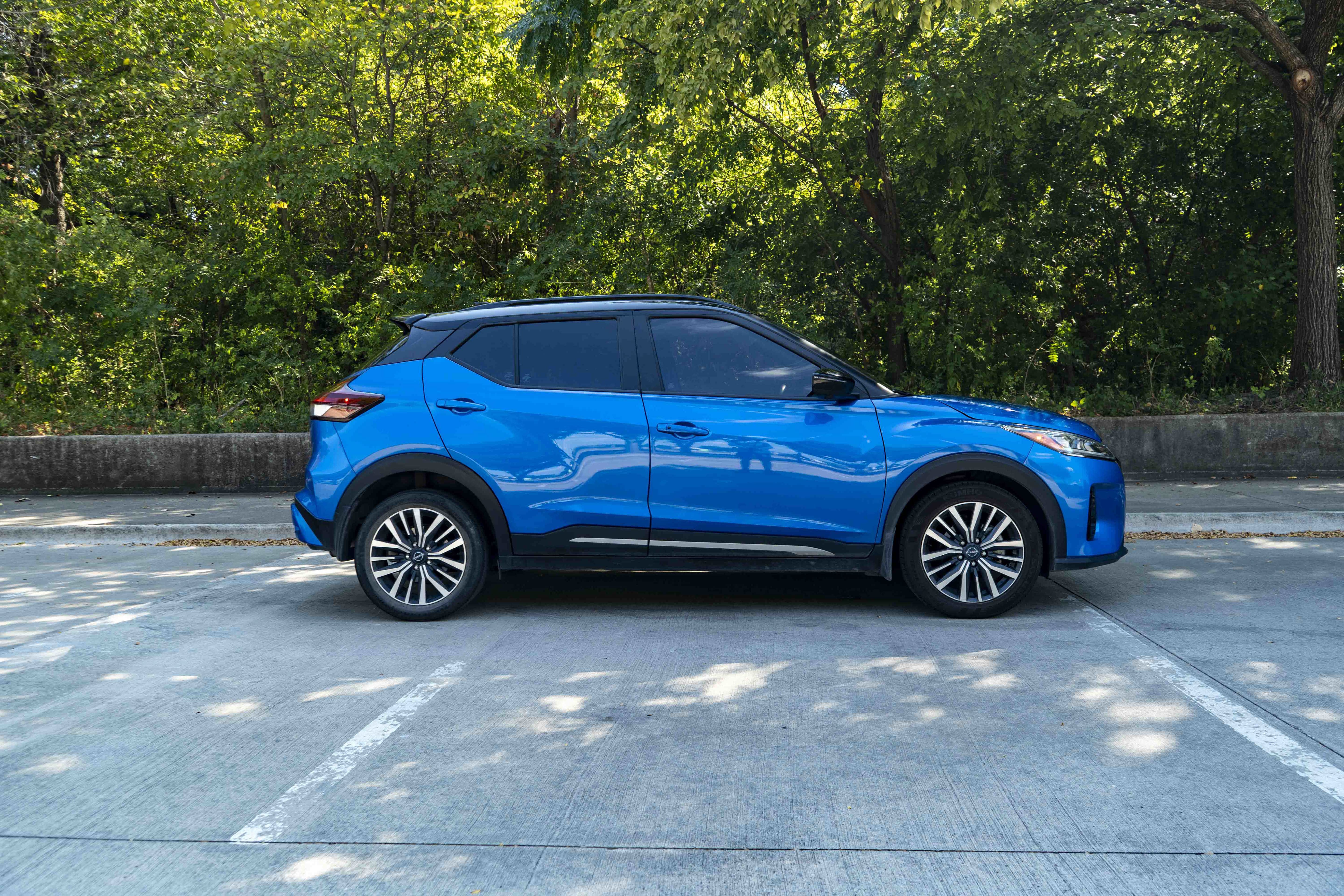 Used 2023 Nissan Kicks SR FWD image 10