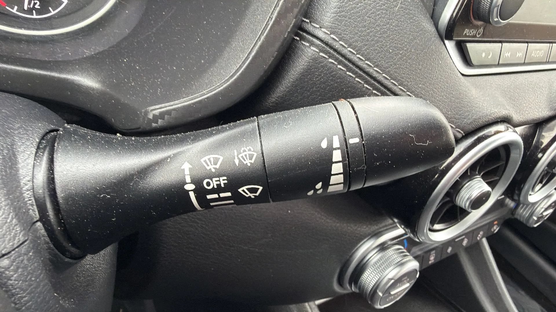 Used 2021 Nissan Sentra SV FWD image 13