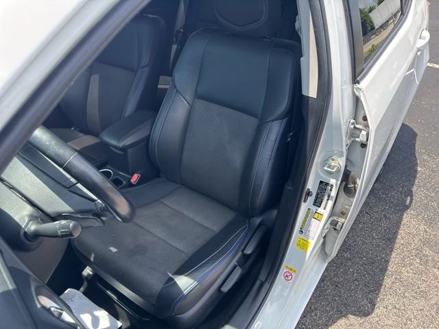 Used 2017 Toyota Corolla SE w/ Carpet Mat Package (TMS) FWD image 9