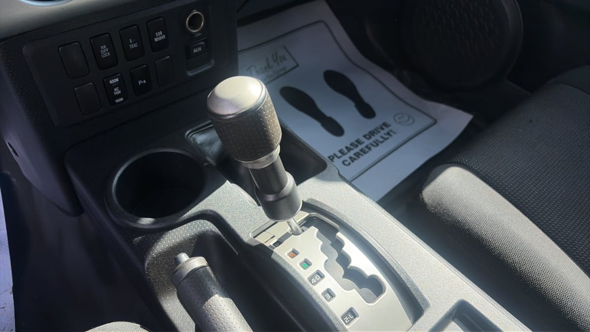 Used 2007 Toyota FJ Cruiser 4WD image 14