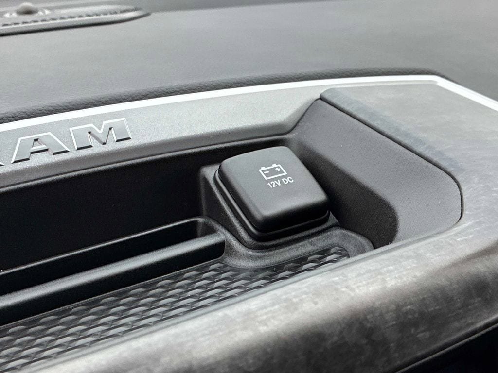 Used 2022 RAM 1500 Big Horn AWD/4WD image 34