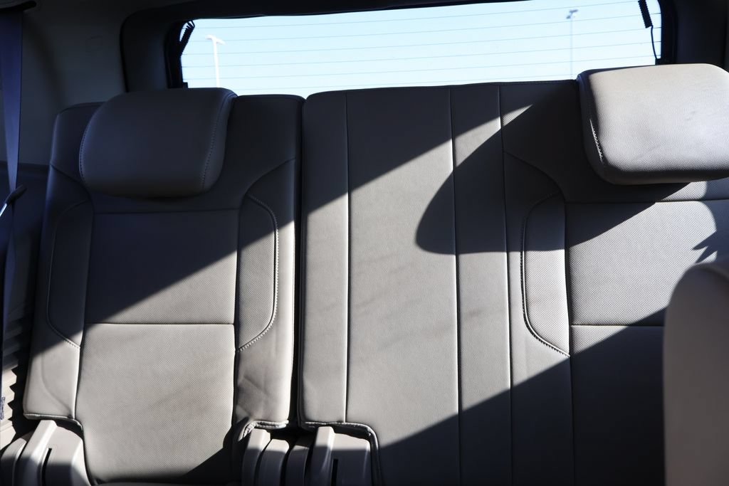 Used 2018 Chevrolet Tahoe Premier AWD/4WD image 40