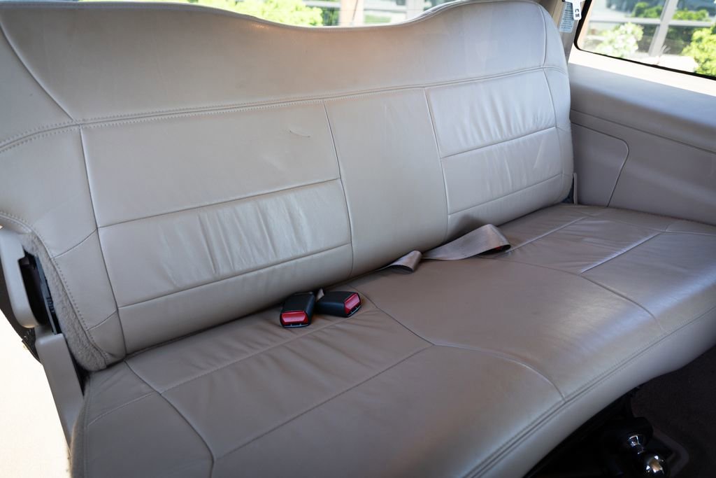 Used 1998 Lincoln Navigator 4WD image 25