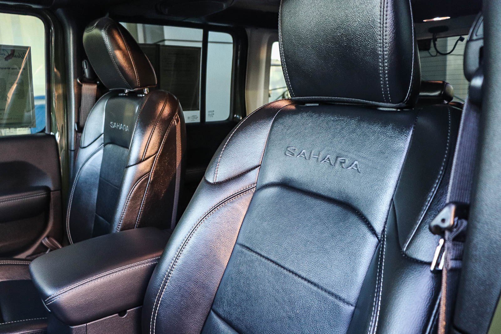 Used 2022 Jeep Wrangler Unlimited Sahara image 22