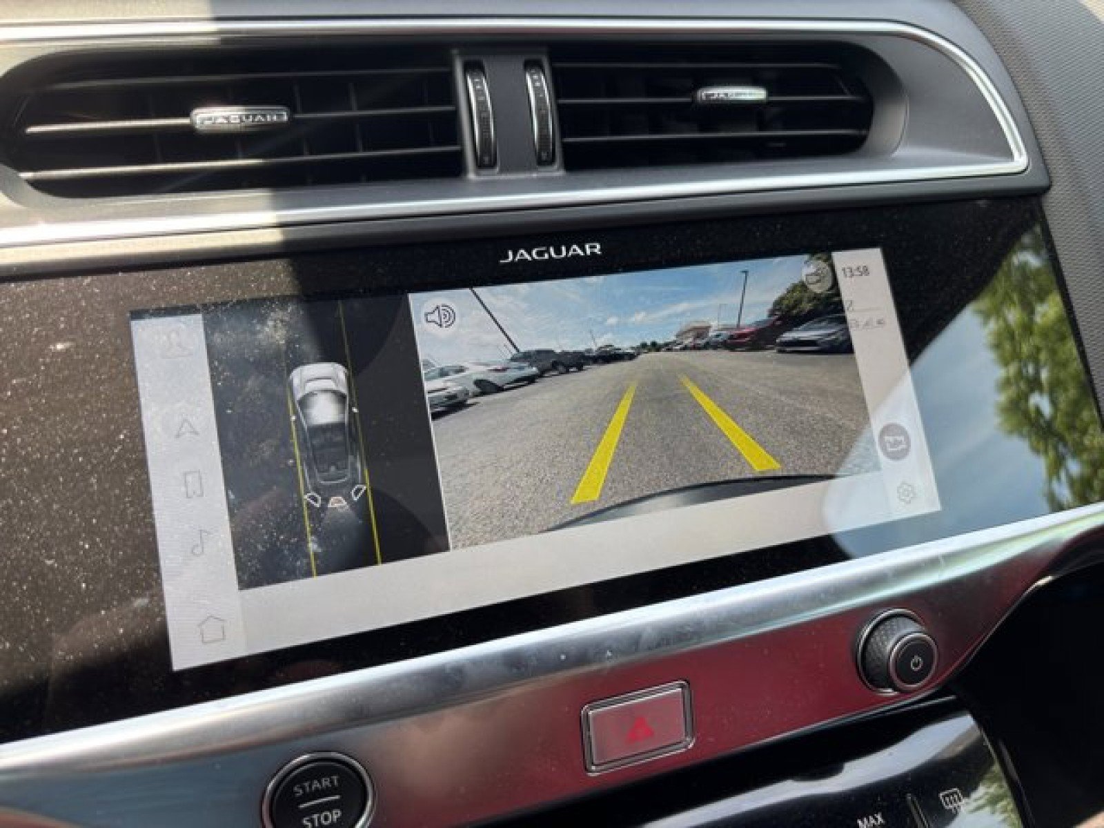 Used 2024 Jaguar I-PACE R-Dynamic HSE image 17