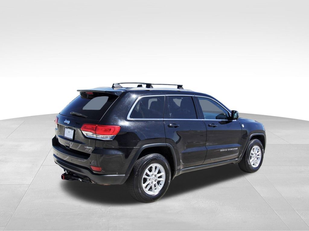 Used 2018 Jeep Grand Cherokee Laredo image 4