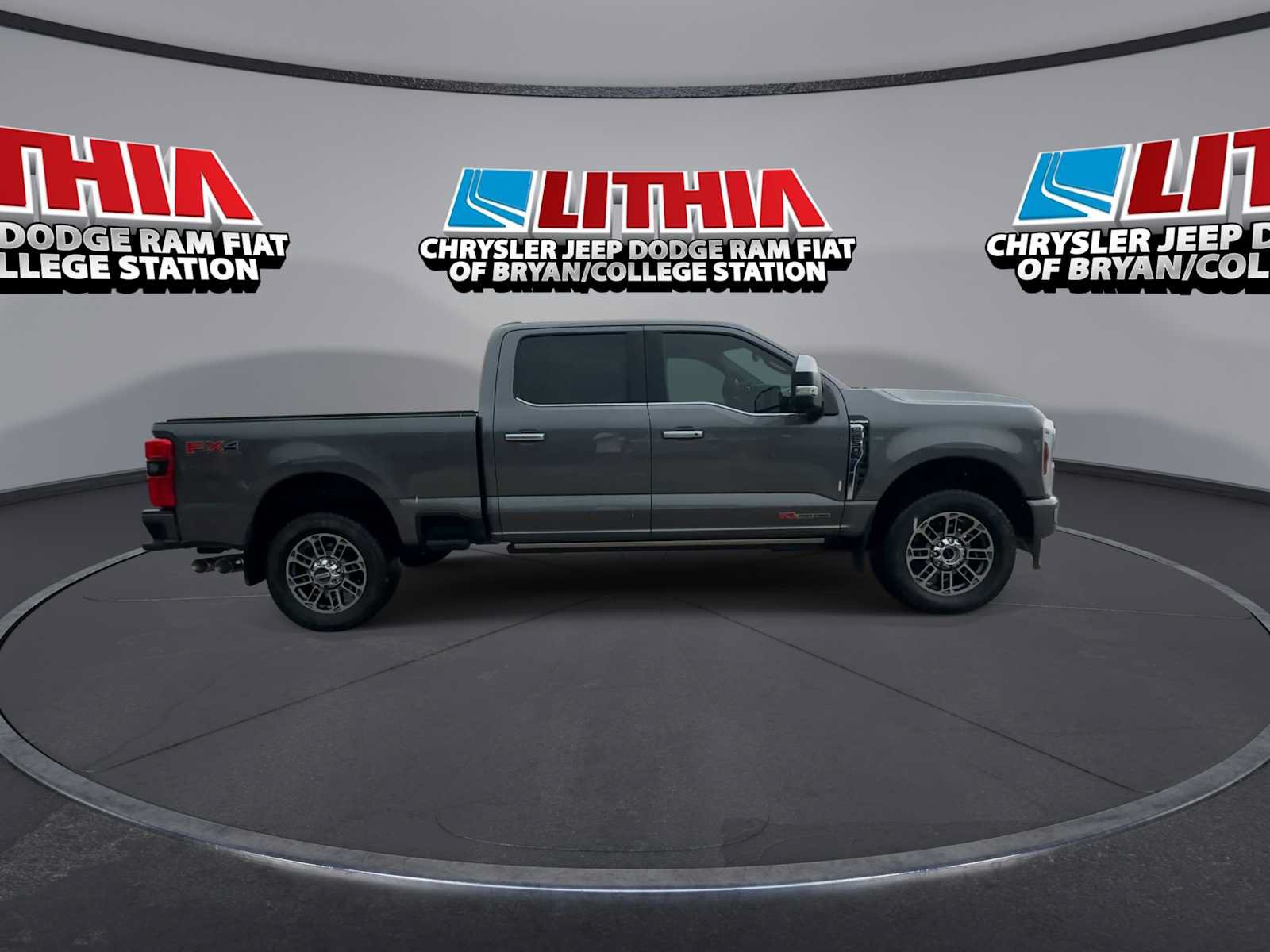 Used 2025 Ford F250 Platinum w/ Platinum Plus Package AWD/4WD image 9