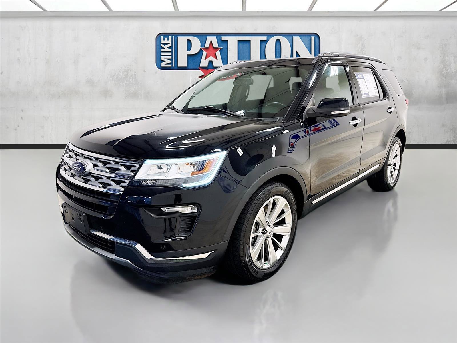 Used 2019 Ford Explorer Limited w/ Class III Trailer Tow Package image 3