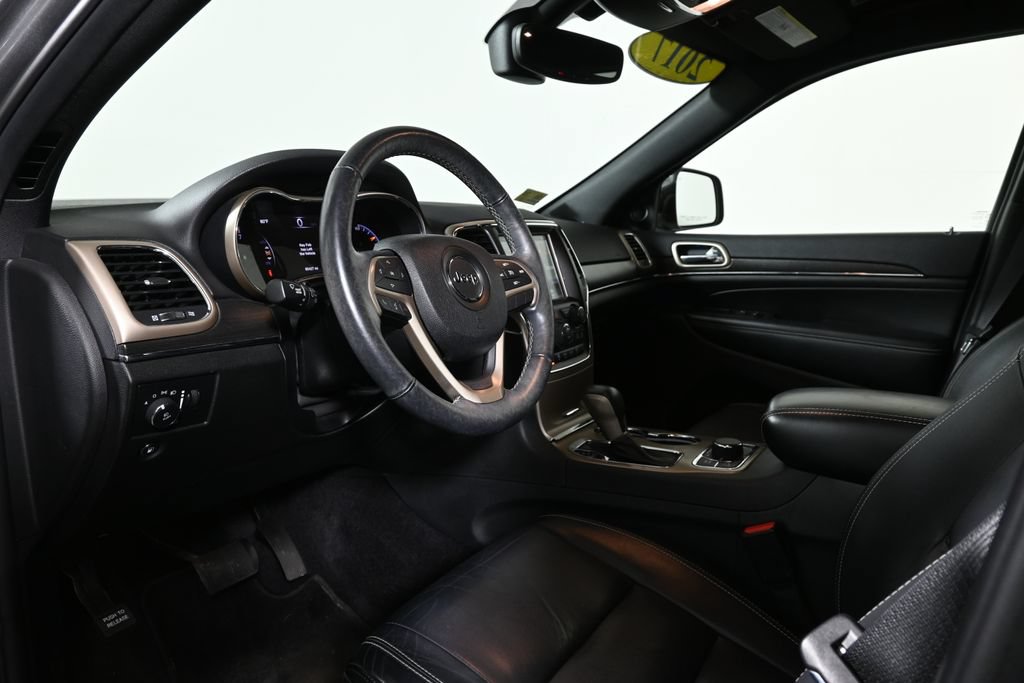 Used 2017 Jeep Grand Cherokee Limited AWD/4WD image 15
