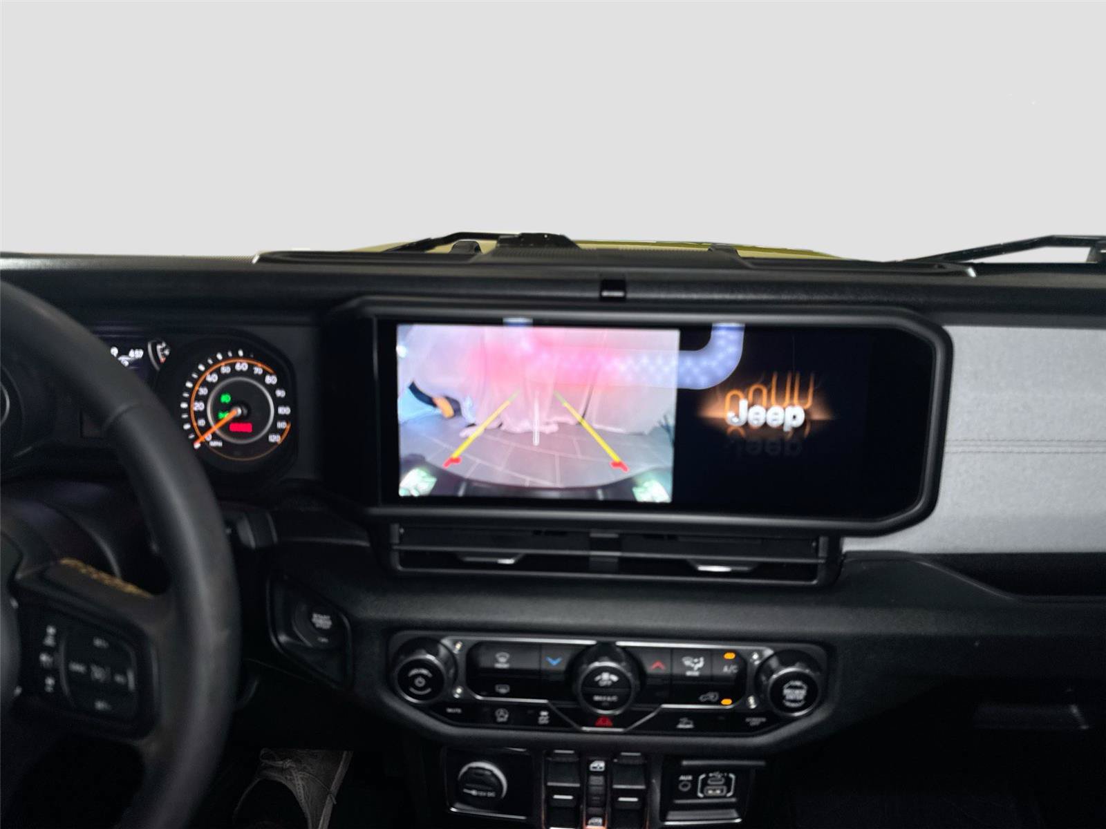 Used 2024 Jeep Gladiator Sport AWD/4WD image 10