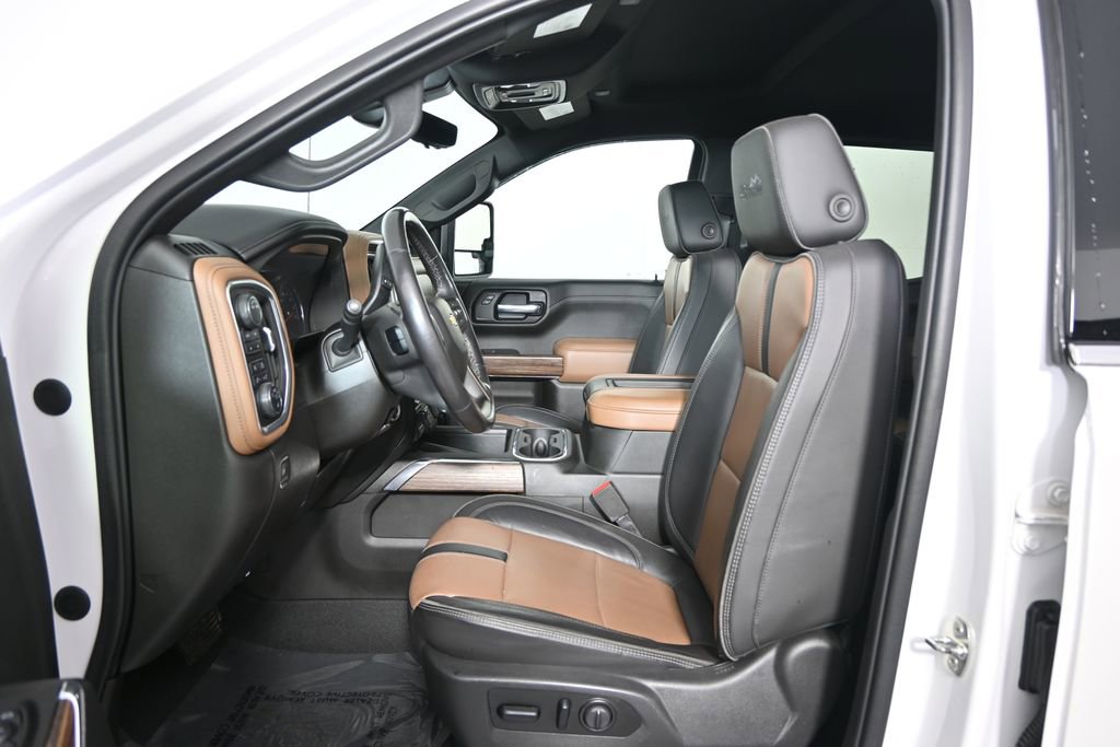 Used 2021 Chevrolet Silverado 1500 High Country AWD/4WD image 21