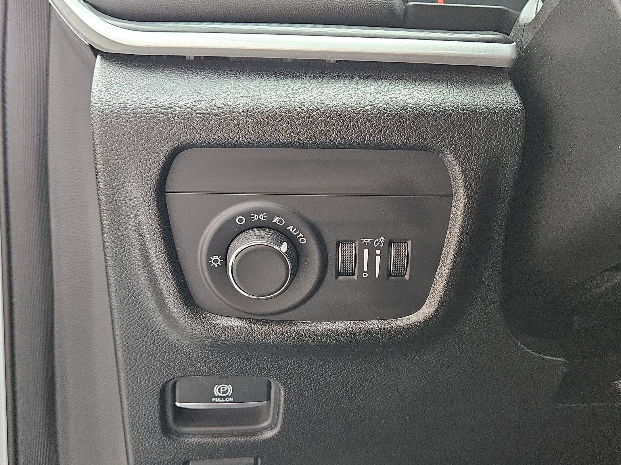 Used 2024 Jeep Grand Cherokee Altitude AWD/4WD image 20