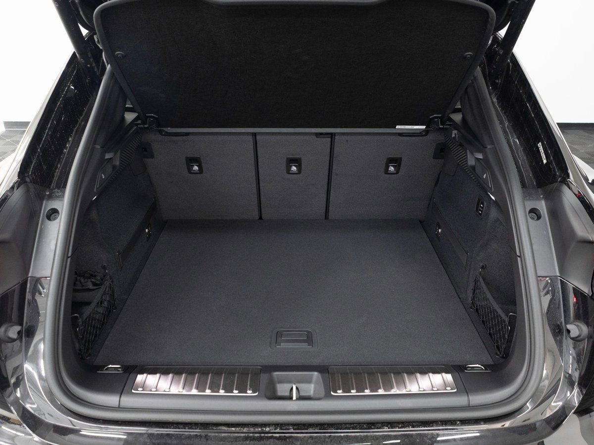 New 2025 Porsche Macan 4S Electric image 25