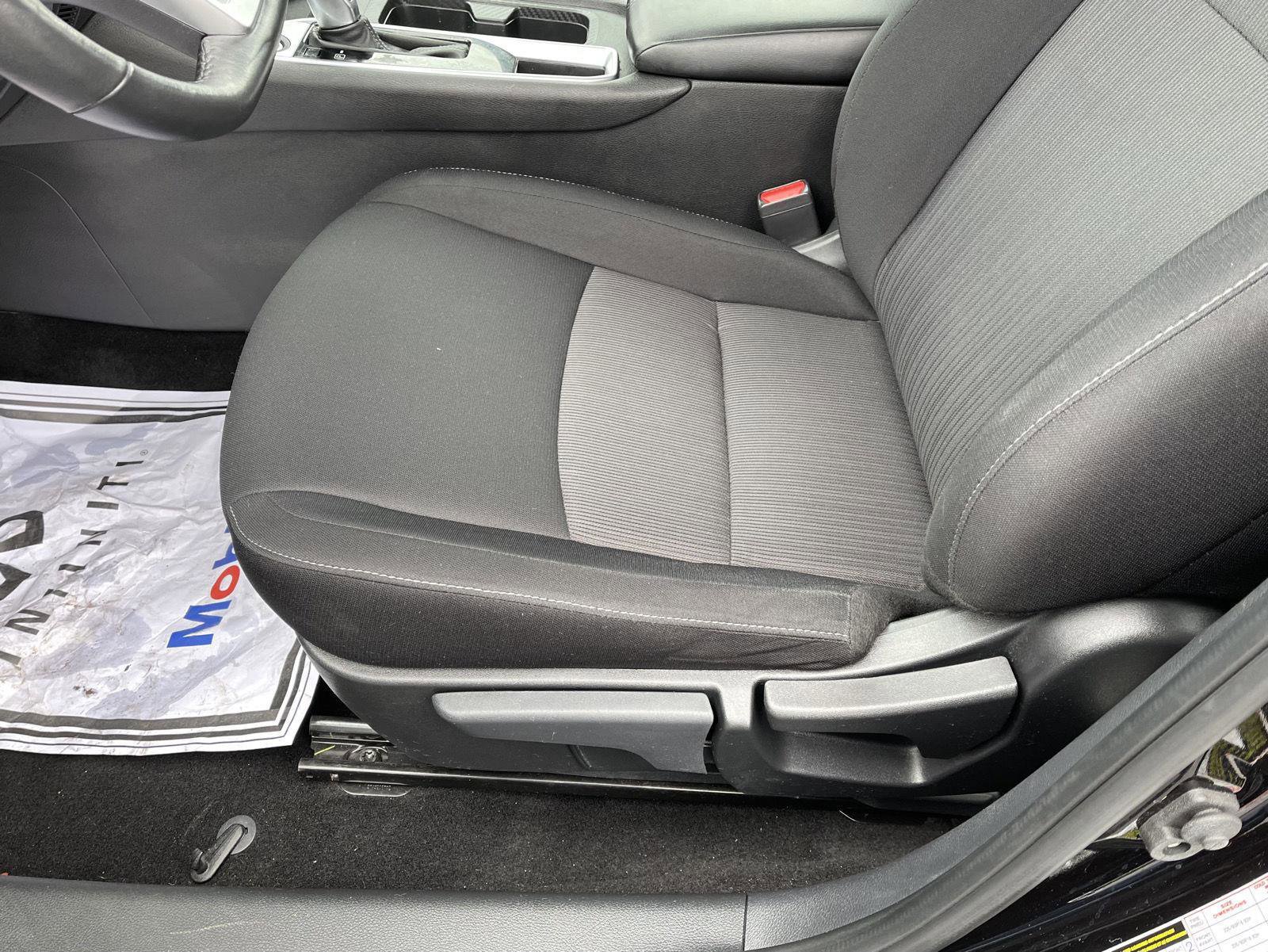 Used 2022 Nissan Sentra SV w/ All-Weather Package image 3