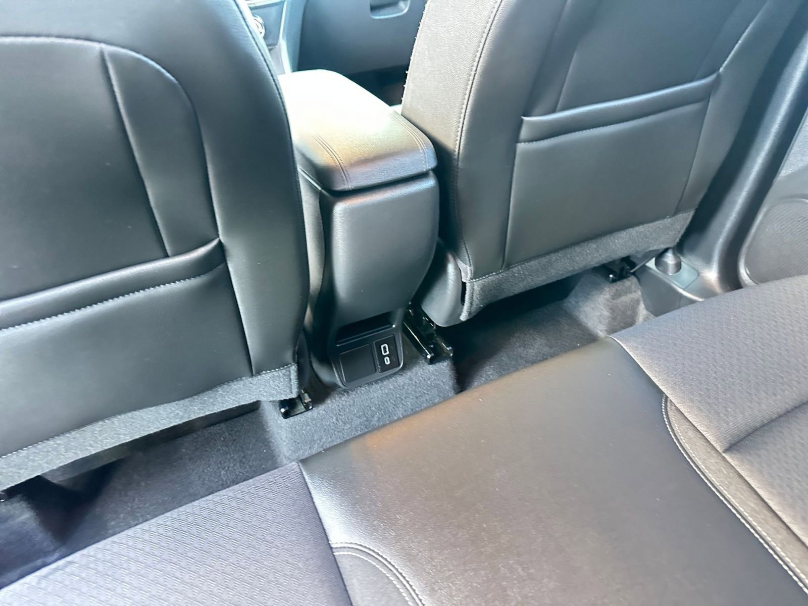 Used 2025 Buick Encore GX Preferred image 24