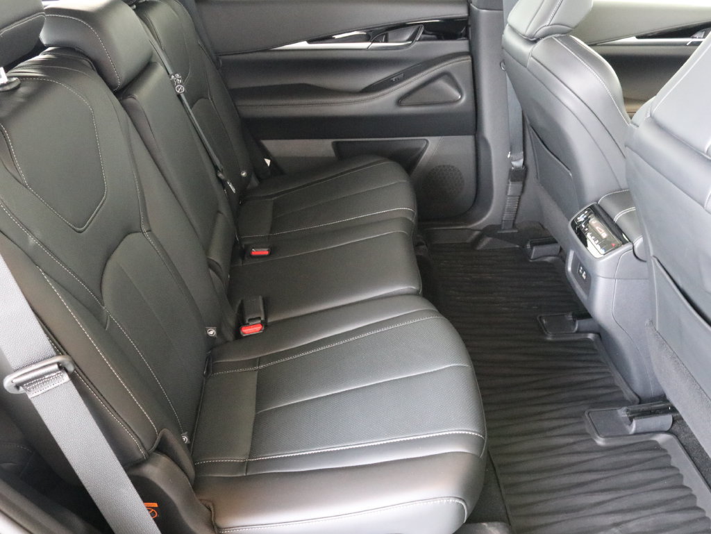 Used 2025 INFINITI QX60 Pure w/ Cargo Package AWD/4WD image 41