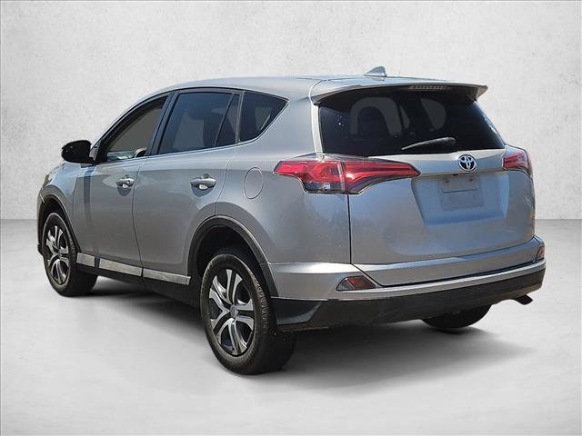 Used 2018 Toyota RAV4 LE FWD image 8