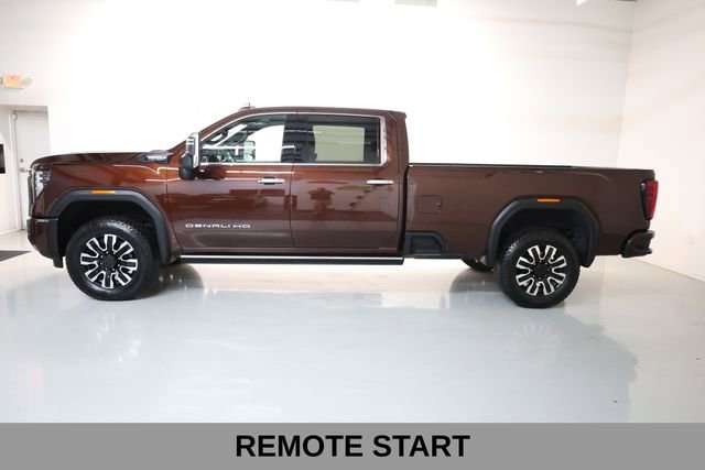 Used 2024 GMC Sierra 3500 Denali Ultimate AWD/4WD image 27